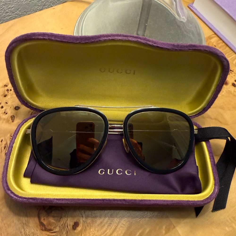 Gucci GG0062S aviator sunglasses (case included)